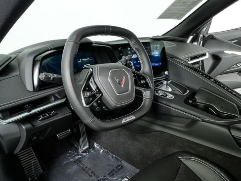 Used 2025 Chevrolet Corvette Z06 image 4