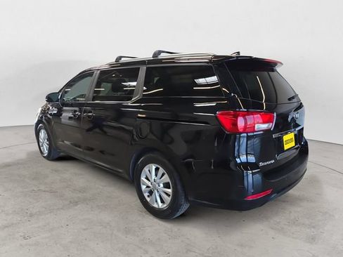 Used 2017 Kia Sedona LX w/ LX Essentials Premium Package FWD image 7