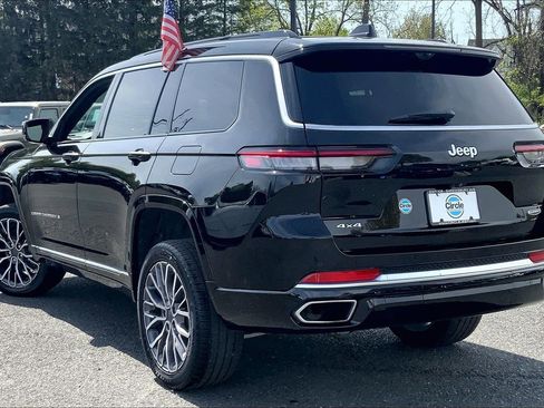 Certified 2025 Jeep Grand Cherokee L Summit w/ Advanced Protech Group IV AWD/4WD image 11