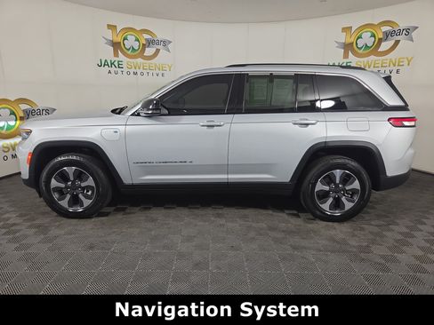 Used 2023 Jeep Grand Cherokee 4WD 4xe image 4