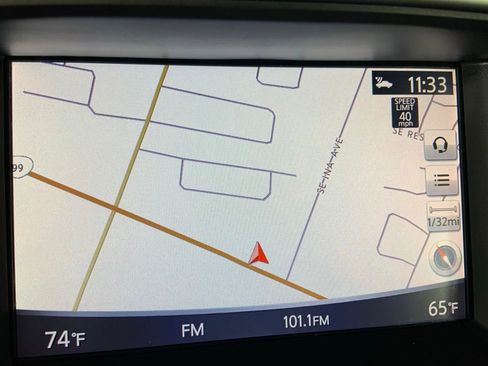 Used 2019 Nissan Pathfinder SL image 13