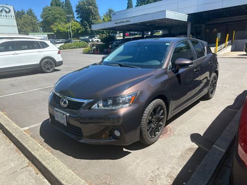 Used 2011 Lexus CT 200h Premium w/ Leather Pkg FWD image 1