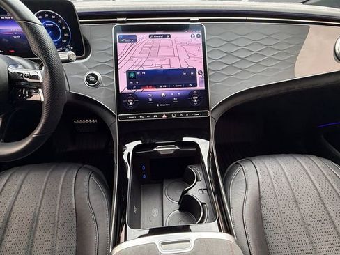 Used 2022 Mercedes-Benz EQS 450+ Sedan image 3