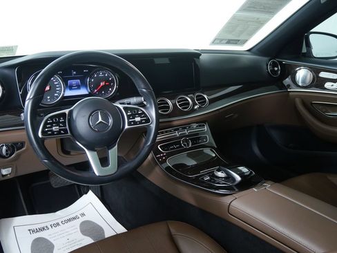 Used 2019 Mercedes-Benz E 300 image 18