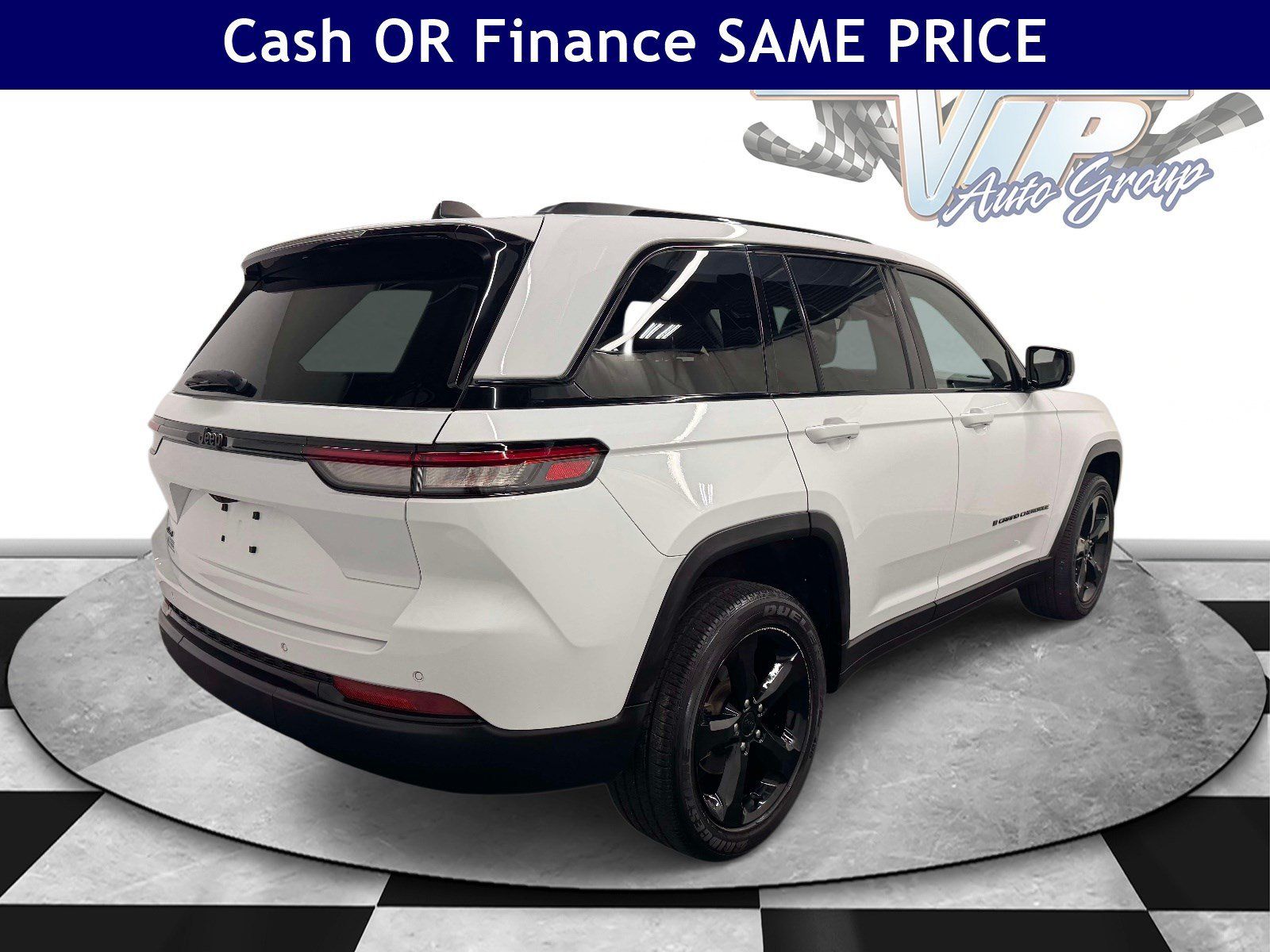 Used 2023 Jeep Grand Cherokee Altitude AWD/4WD image 6