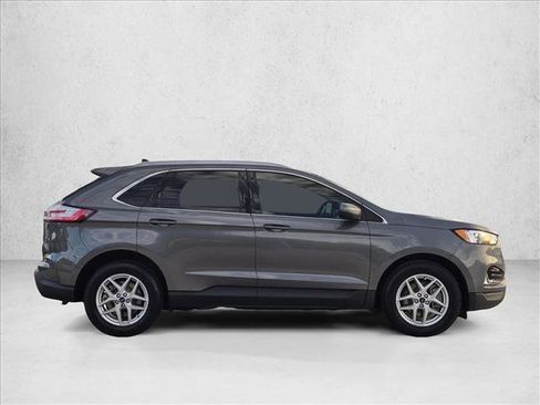 Used 2022 Ford Edge SEL w/ Convenience Package image 4