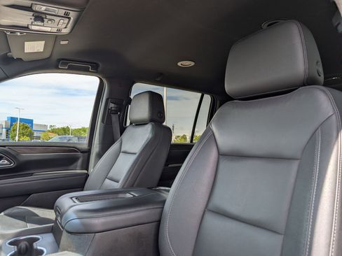 Used 2024 Chevrolet Suburban Z71 w/ Luxury Package AWD/4WD image 25