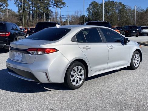 Used 2020 Toyota Corolla LE image 4
