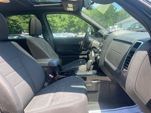 Used 2011 Ford Escape XLT w/ 202A Rapid Spec Order Code AWD/4WD image 13
