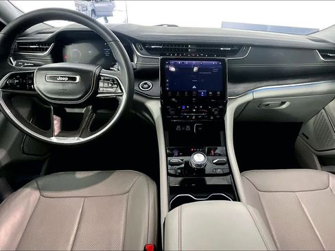 Used 2023 Jeep Grand Cherokee Overland image 15