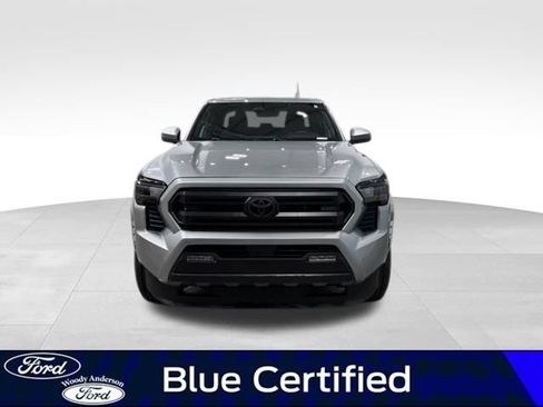 Used 2024 Toyota Tacoma SR5 AWD/4WD image 4