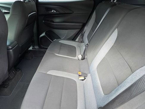 Used 2023 Chevrolet TrailBlazer LT w/ Convenience Package FWD image 10