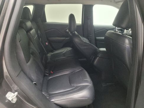 Used 2014 Jeep Cherokee Latitude w/ Comfort/Convenience Group AWD/4WD image 19