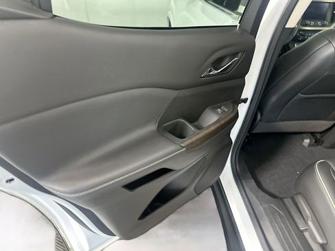 Used 2022 GMC Acadia Denali FWD image 25
