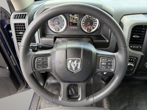 Used 2018 RAM 1500 Express RWD image 25