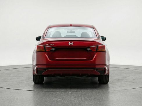 Used 2025 Nissan Altima 2.5 SV image 7