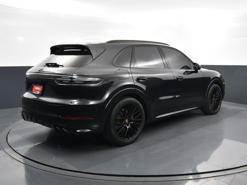 Used 2023 Porsche Cayenne GTS image 31
