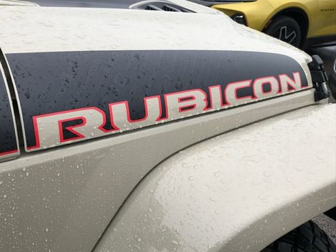 Used 2017 Jeep Wrangler Unlimited Rubicon image 4