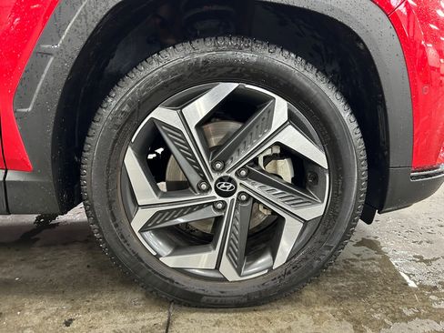 Used 2022 Hyundai Tucson Limited AWD/4WD image 32