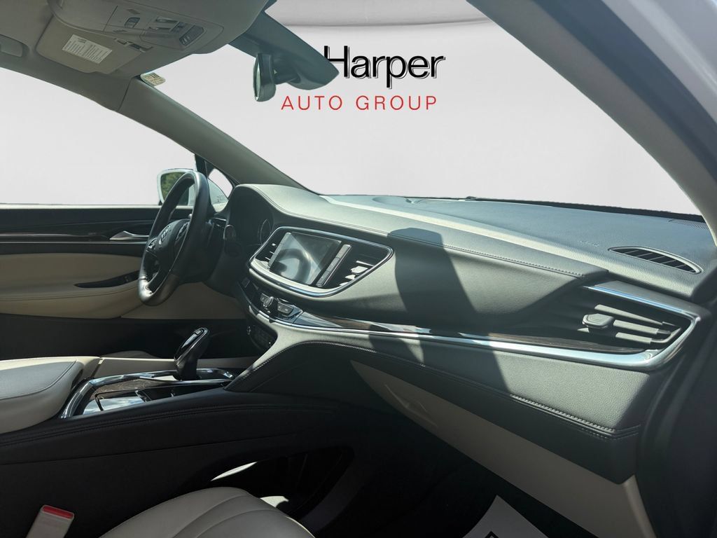 Used 2020 Buick Enclave Premium w/ Sun and Sites Package AWD/4WD image 29