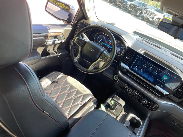 Used 2025 Chevrolet Silverado 1500 RST AWD/4WD image 23