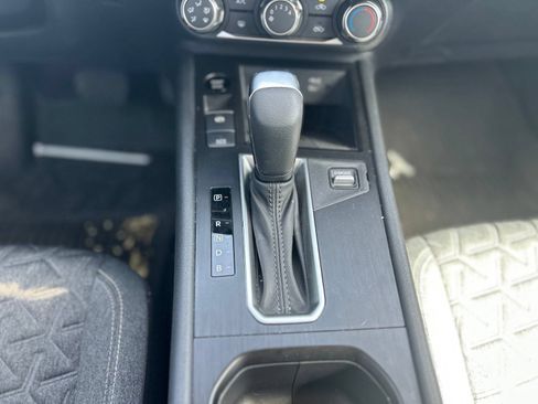 Used 2025 Nissan Kicks SV FWD image 18