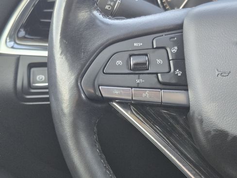 Used 2022 Cadillac XT6 Premium Luxury FWD image 23