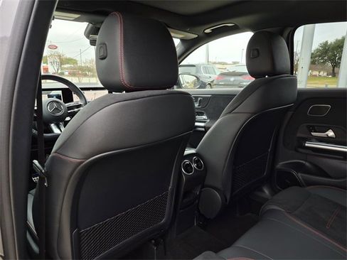 Certified 2025 Mercedes-Benz GLA 250 image 30