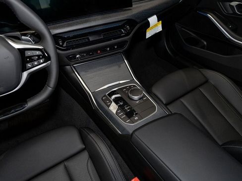 New 2025 BMW 330i xDrive Sedan w/ Convenience Package image 21