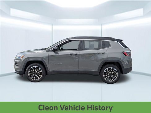 Used 2023 Jeep Compass Limited AWD/4WD image 2