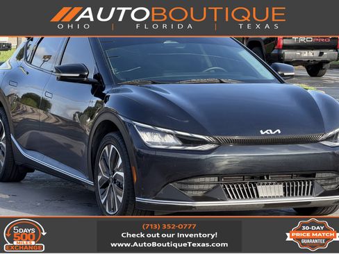 Used 2024 Kia EV6 Light RWD image 1