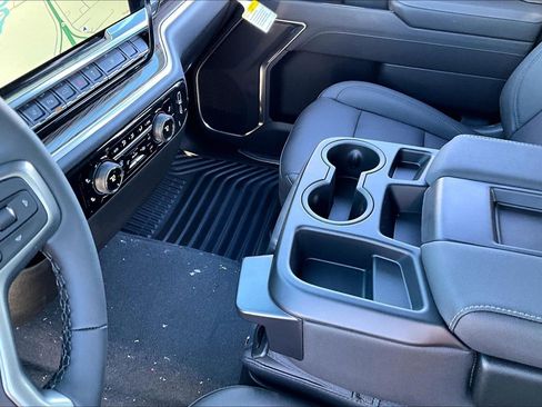 New 2026 Chevrolet Silverado 3500 LT w/ All Star Edition image 8