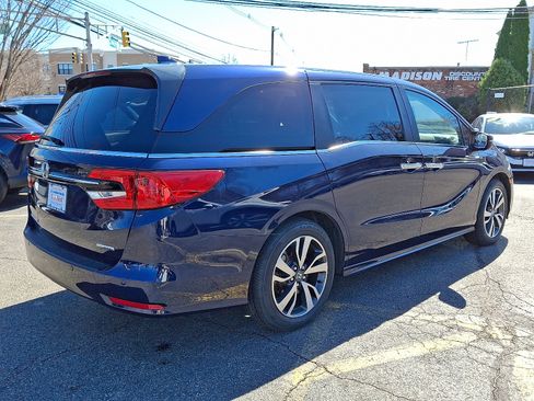 Certified 2024 Honda Odyssey Touring image 7