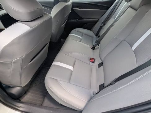 Used 2026 Toyota Camry SE FWD image 17