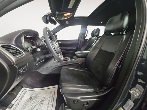 Used 2017 Jeep Grand Cherokee Altitude image 9