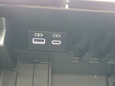 Used 2025 Toyota Tundra Platinum image 29