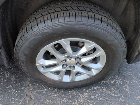 Used 2020 Chevrolet Traverse LT FWD image 10