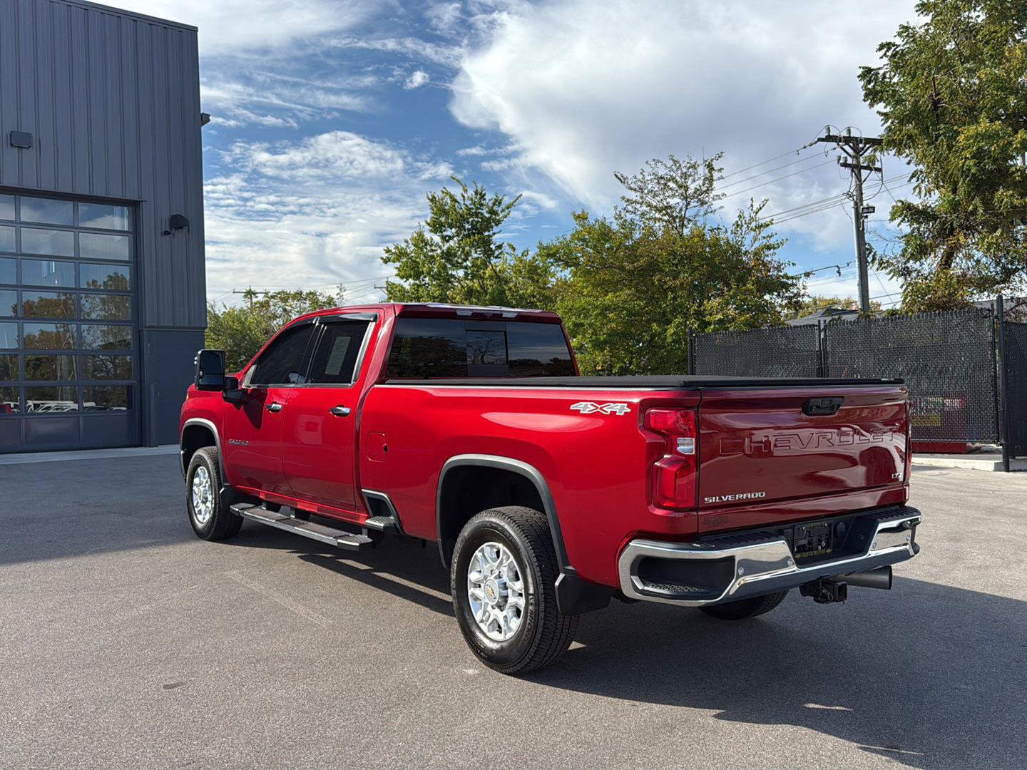 Used 2022 Chevrolet Silverado 2500 LTZ w/ LTZ Plus Package AWD/4WD image 5