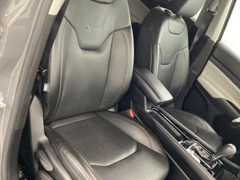 Used 2022 Jeep Compass Limited AWD/4WD image 32