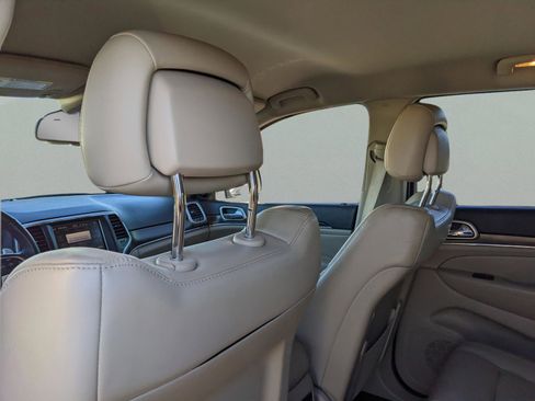 Used 2014 Jeep Grand Cherokee Limited image 15