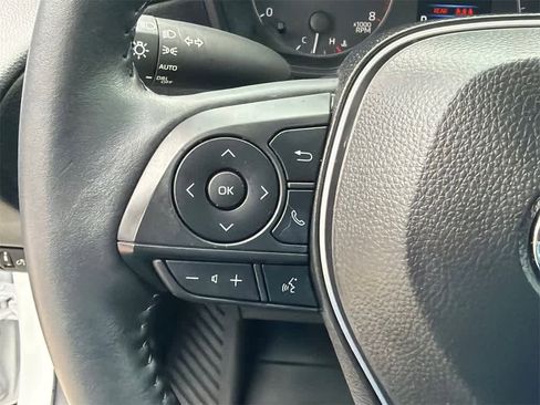 Used 2024 Toyota Corolla Cross LE image 22