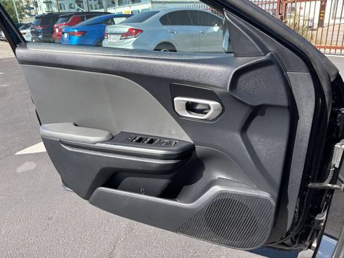Used 2025 Kia K4 FWD image 18
