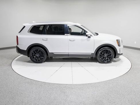 Used 2020 Kia Telluride SX w/ SX Prestige Package image 32