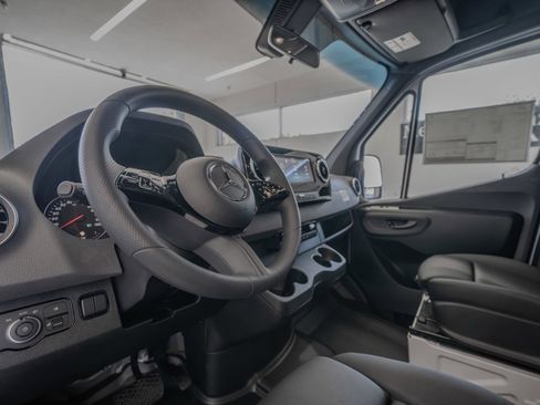 New 2025 Mercedes-Benz Sprinter 2500 image 6