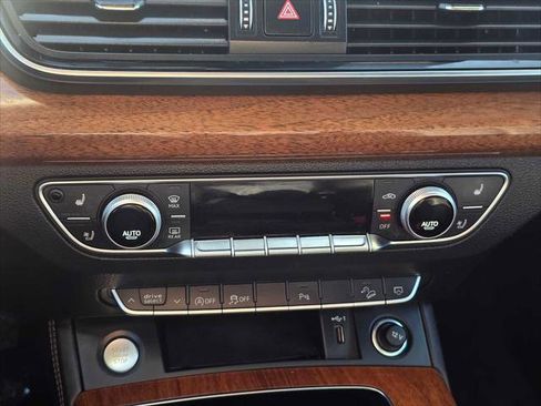 Used 2023 Audi Q5 2.0T Premium Plus w/ Premium Plus Package image 28