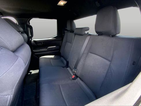 Used 2025 Toyota Tacoma SR AWD/4WD image 21
