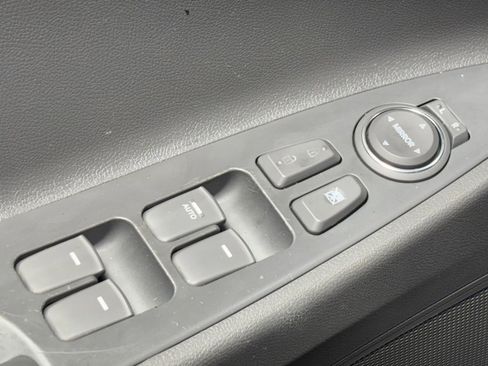 Used 2011 Hyundai Sonata GLS image 27