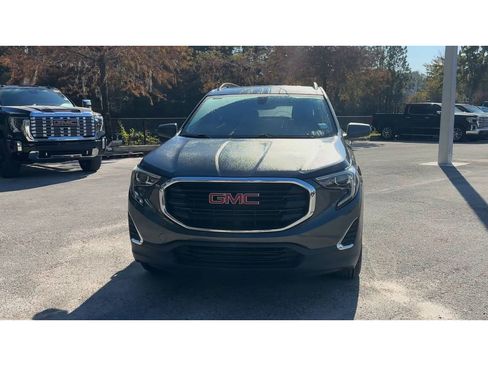 Certified 2018 GMC Terrain SLE w/ Driver Convenience Package image 3