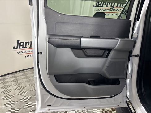 Used 2024 Ford F250 XLT w/ FX4 Off-Road Package image 16