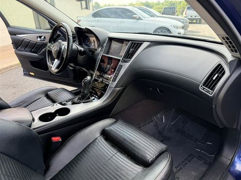 Used 2018 INFINITI Q50 Sport AWD/4WD image 12